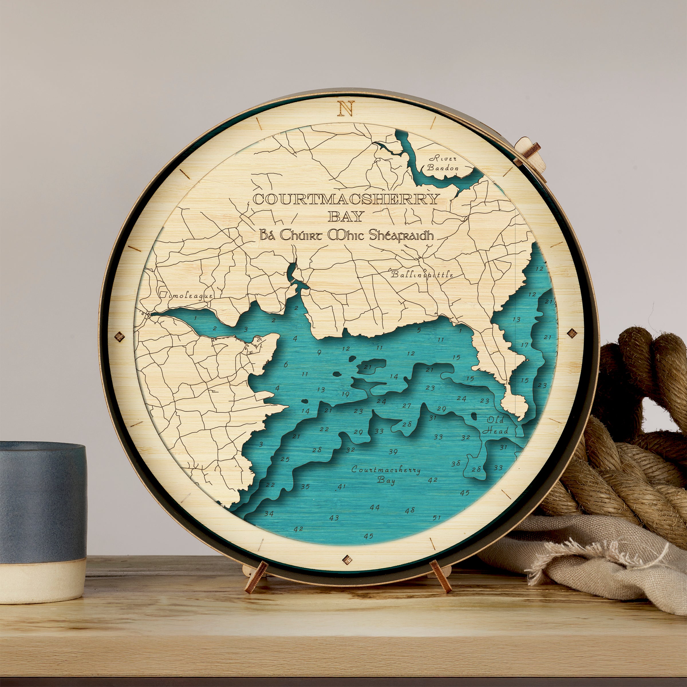 Cork collection round wooden 3d maps