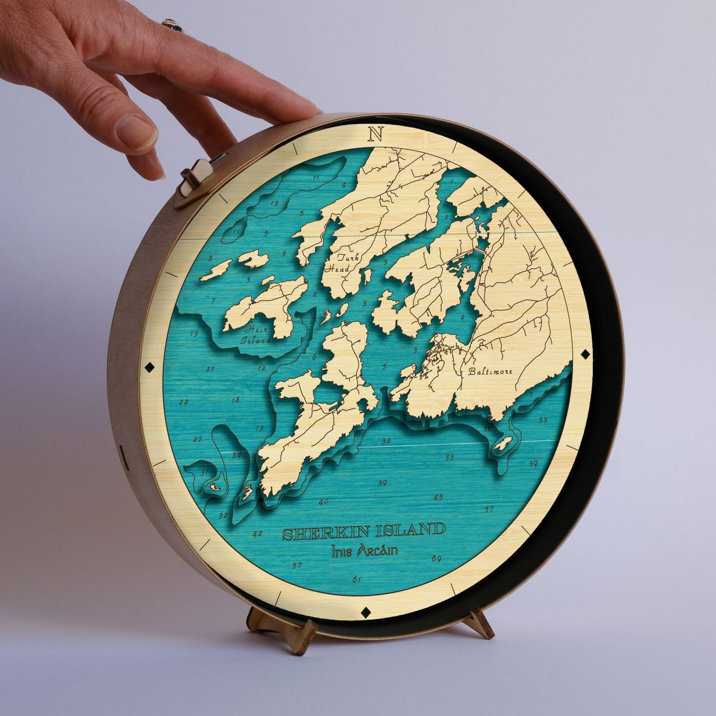 Cork collection round wooden 3d maps